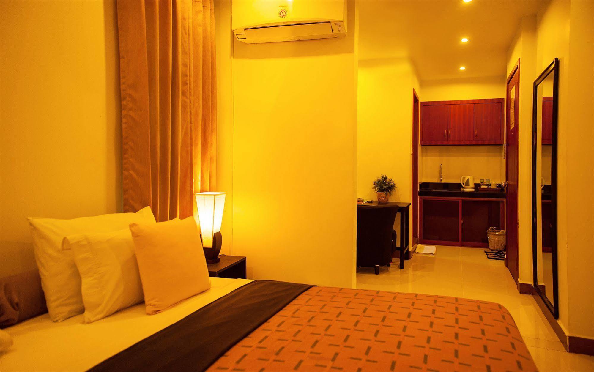 One Up - Banana Hotel Phnompenh Exteriér fotografie